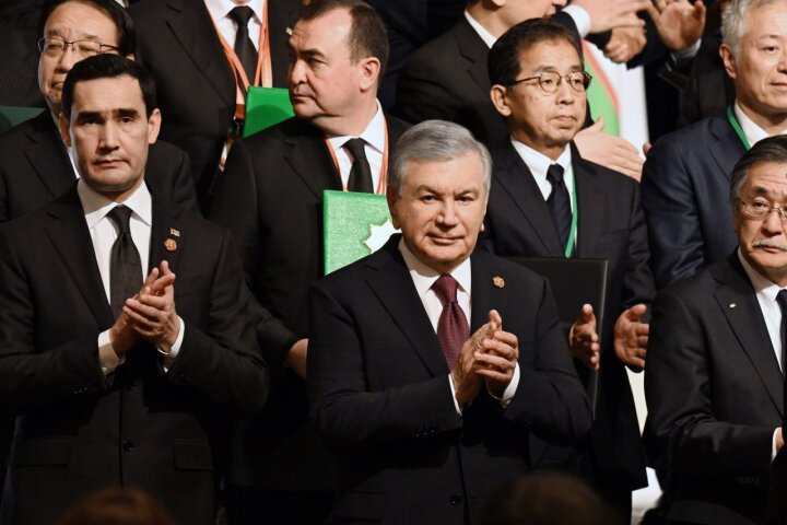 Шавкат Мирзиёев принял участие в бизнес форуме ЦА + Японии