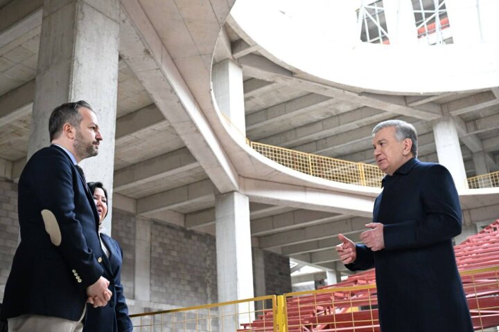 Шавкат Мирзиёев побывал на стройке Университета «Новый Узбекистан»