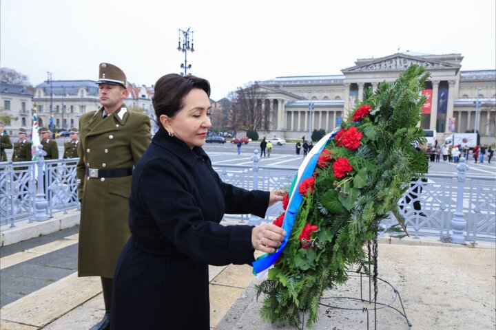 Танзила Нарбаева в Будапеште почтила память неизвестного солдата