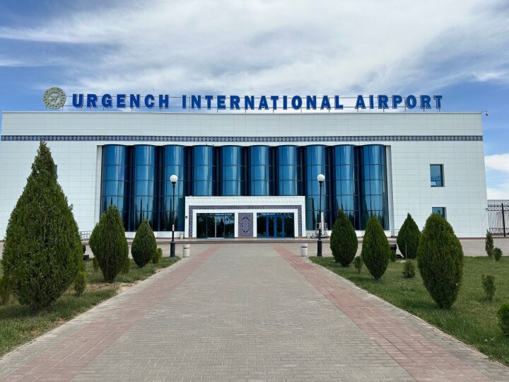 В Ургенче из-за тумана рейсы HY9616 и HY51 ушли в Бухару