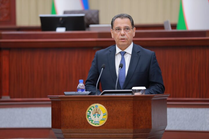 Депутаты заслушали отчёт о борьбе с коррупцией в вузах Узбекистана