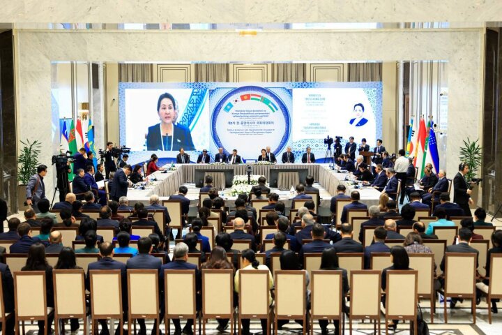 В Ташкенте стартовало III заседание глав парламентов Центральной Азии и Кореи