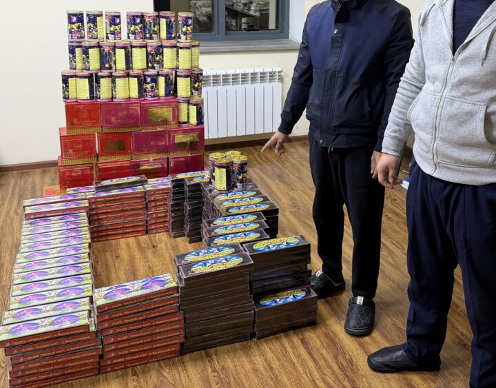 Партию новогодней пиротехники изъяли в Ташкентской области