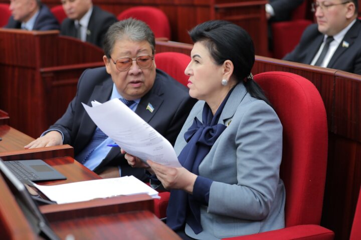 В Узбекистане во втором чтении приняли поправки о фармдеятельности