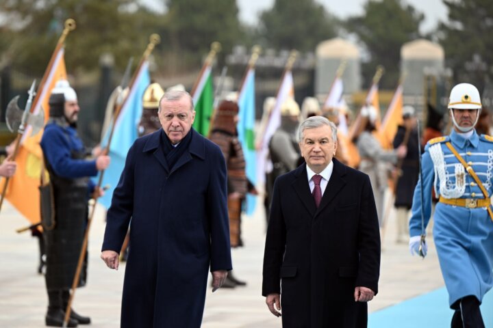 В Анкаре прошла официальная церемония встречи Мирзиёева и Эрдогана