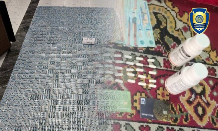 Двух торговцев психотропными препаратами задержали на территории Ташкента