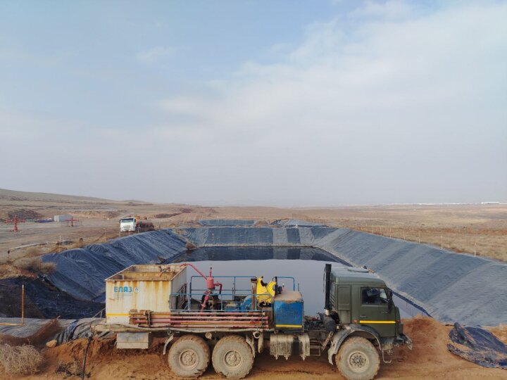 Минэнерго: В Байсуне локализовали утечку нефтесодержащей жидкости