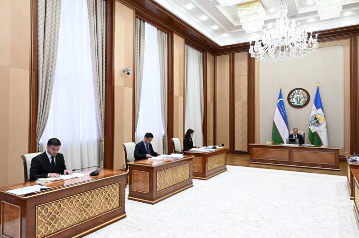 Шавкату Мирзиёеву представили программу борьбы с инфарктом и инсультом в Узбекистане