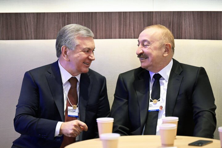 В Давосе Шавкат Мирзиёев провёл беседу с Алиевым и Орбаном