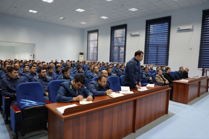 В Самаркандской областной налоговой объявили режим борьбы с коррупцией