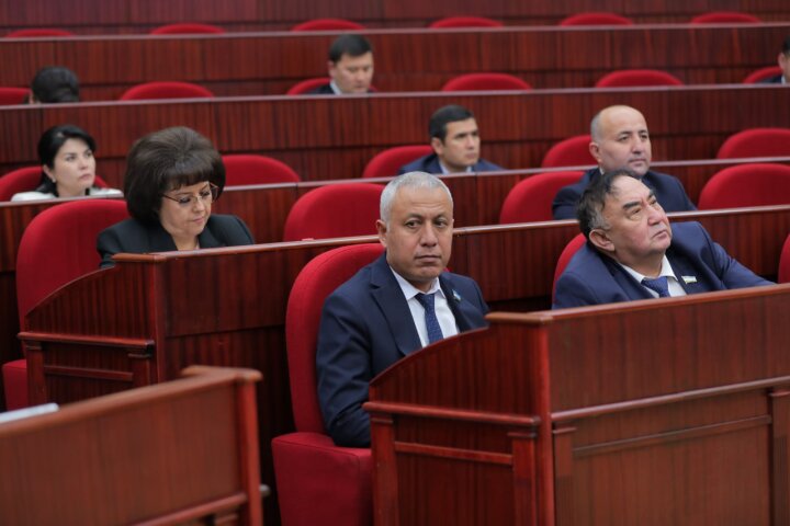 В Узбекистане одобрили законопроект о лицензировании фитосанитарного обеззараживания