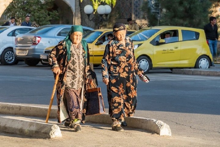 Пенсионеров Узбекистана не оставят без денег из-за долгов