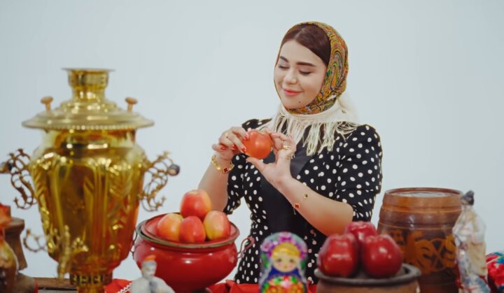 Узбекский певец покорил сердца россиян своим хитом