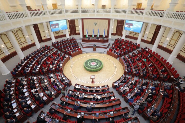 Депутаты рассмотрели отчёт правительства Узбекистана за 2025 год