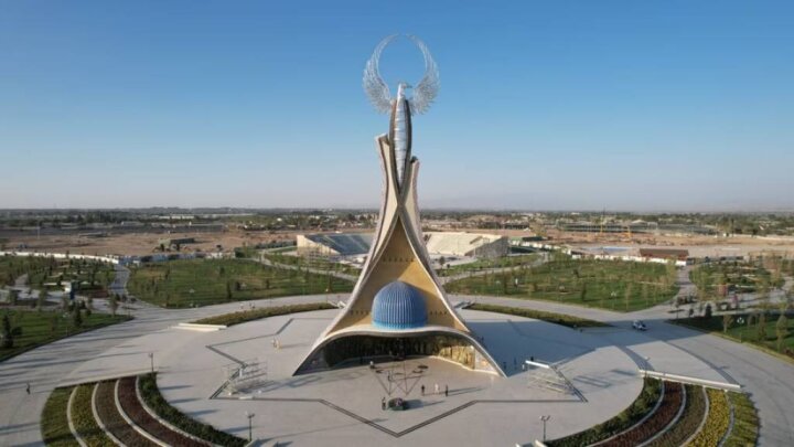 В Узбекистане учрежден нагрудный знак "Янги Ўзбекистон бунёдкорлари"