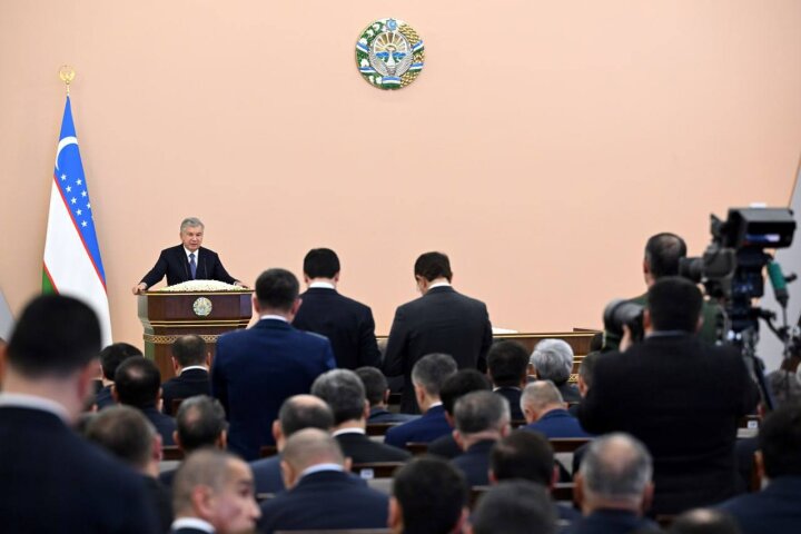 Шавкат Мирзиёев провёл совещание в Ахангаране: Главное